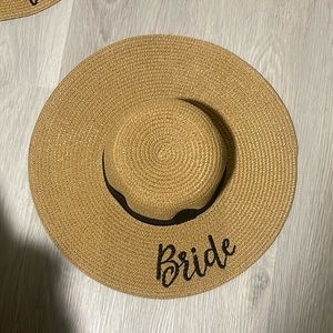 Bride hat. In excellent condition. Used once only.
